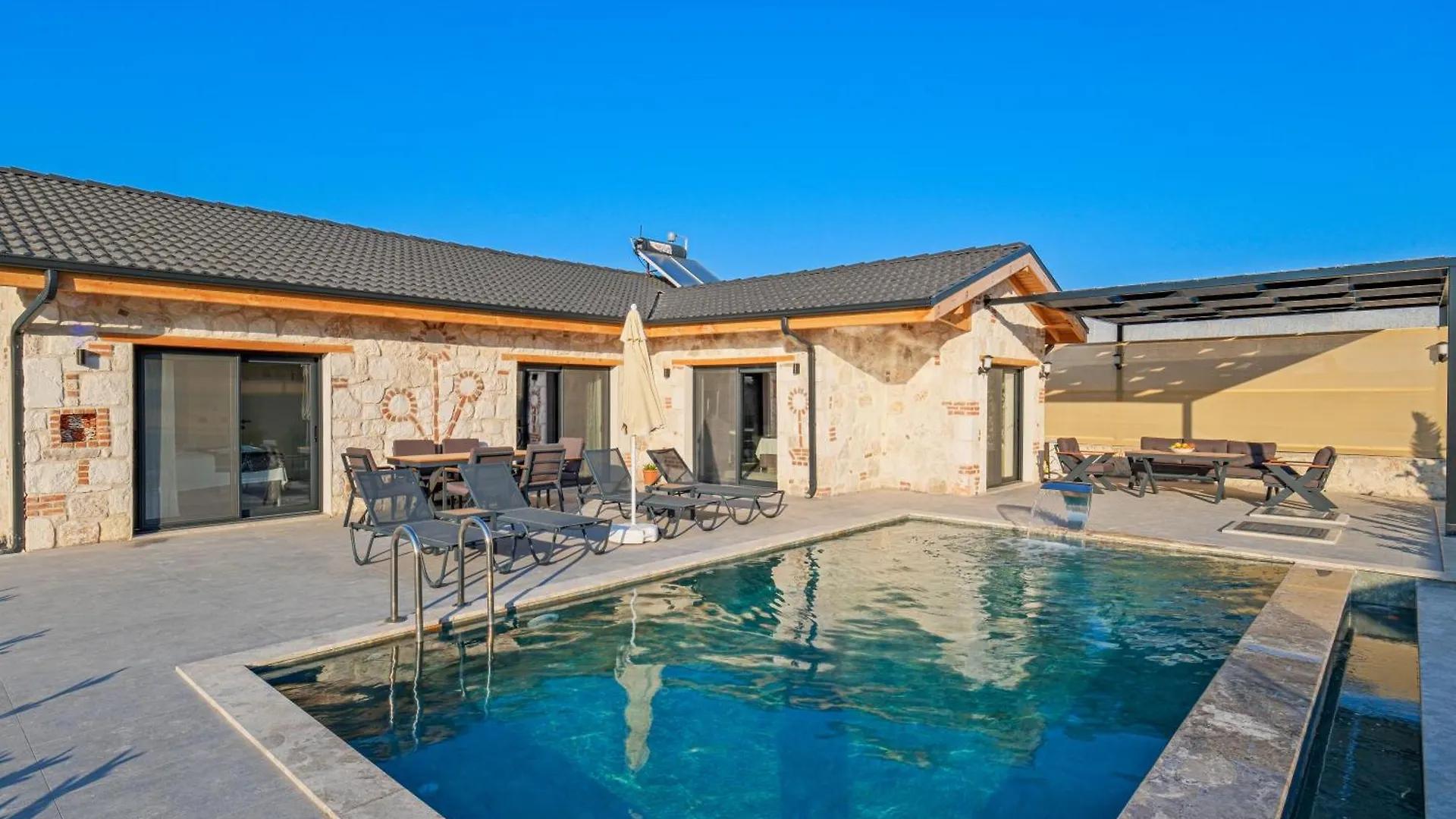 Ader Villa 2 contacts